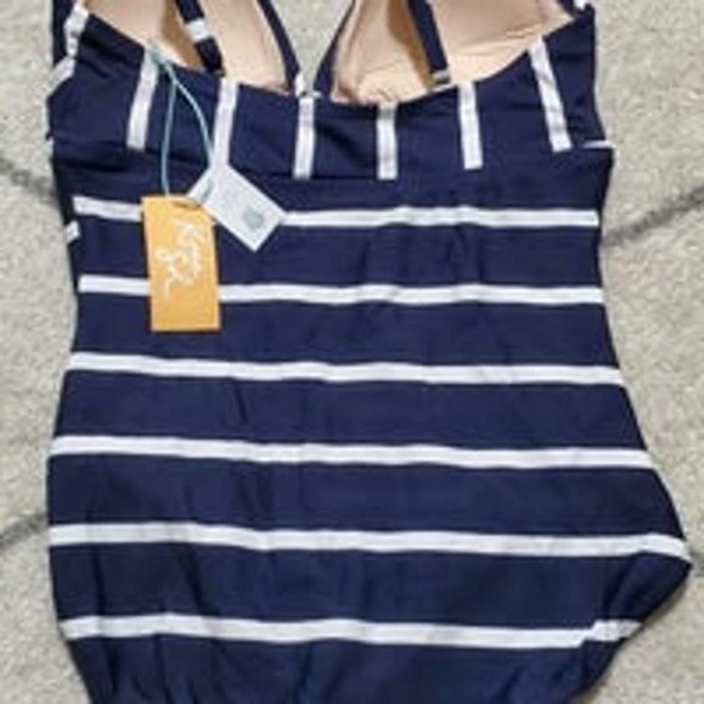 Women's Triangle Stripe 1pc Swimsuit - S - Picture 3 of 6